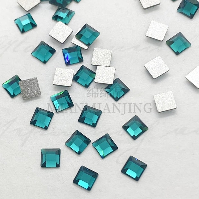 Swarovski 2400 Square Flat Back crystals (4mm)