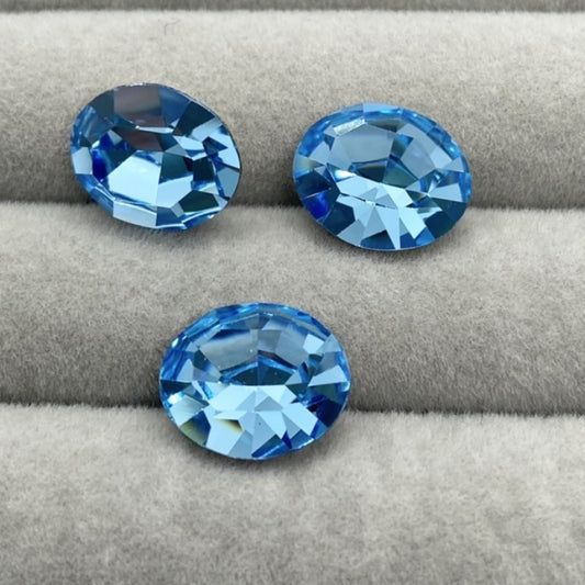 Swarovski 4128 Crystal XILION Oval Fancy Stone 202 Aquamarine（10x8mm）