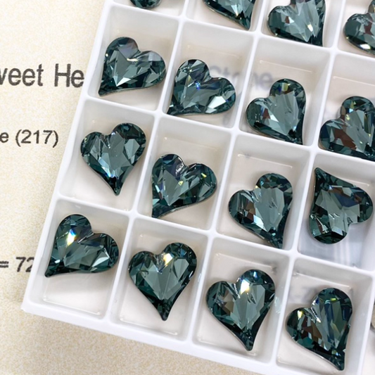 Swarovski 4809 crystal Sweet heart Fancy Stone 217Indian Sapphire（13x12mm）