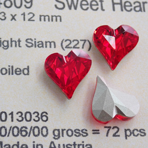 Swarovski 4809 crystal Sweet heart Fancy Stone 227Light Siam（13x12mm）