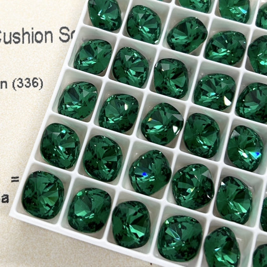 Swarovski 4470 crystal Cushion Square 336Majestic Green（10mm）