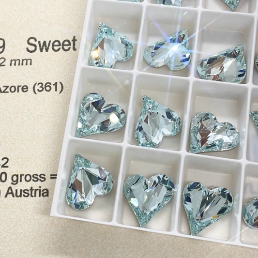 Swarovski 4809 crystal Sweet heart Fancy Stone 361 Light Azore（13x12mm）