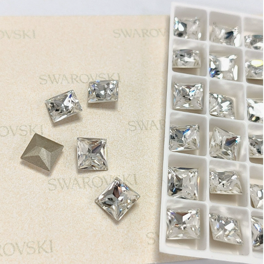 Swarovski 4428 crystal XILION Square 001white