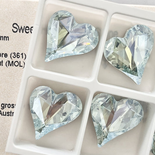 Swarovski 4809 crystal Sweet heart Fancy Stone 361MOL Light Azore Moonlight（27x25mm）
