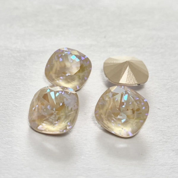 Swarovski 4470 crystal Cushion Square L106D（10mm）