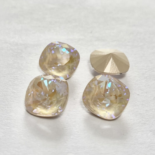 Swarovski 4470 crystal Cushion Square L106D（10mm）