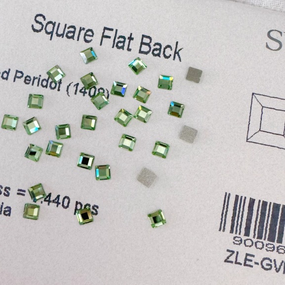 Swarovski 2400 Square Flat Back crystals (3mm)